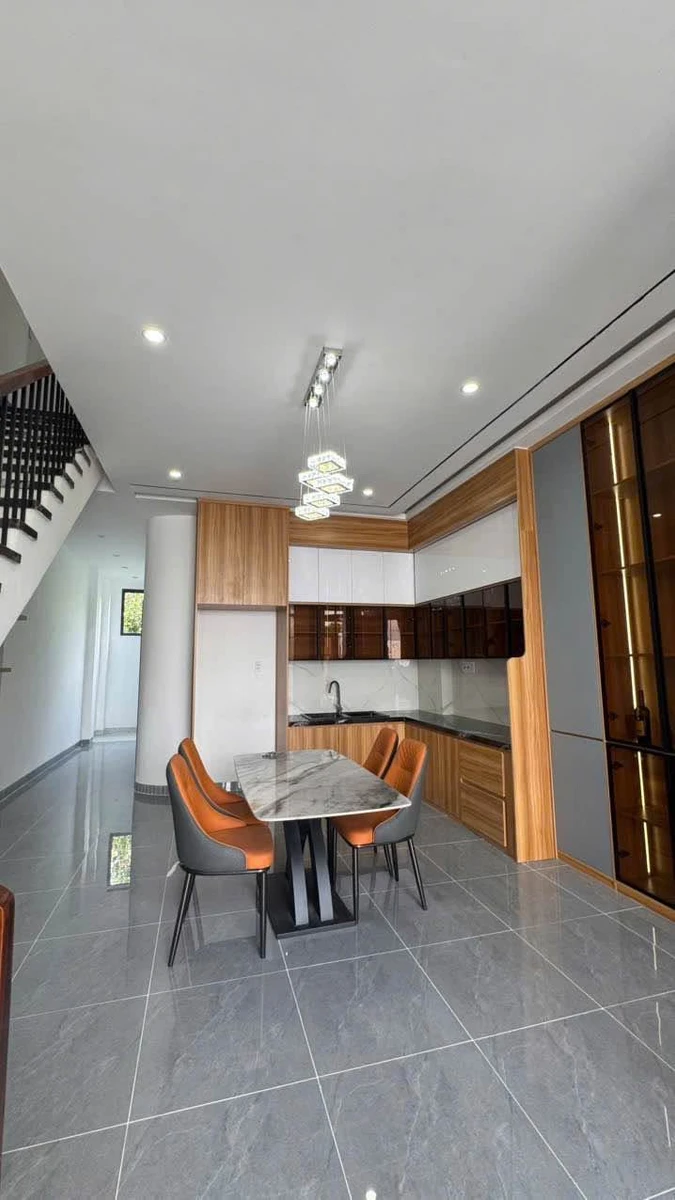 Bán nhà gác lửng 5x20m, 3 phòng ngủ, sổ hồng riêng, gần UBND xã Rạch Kiến, Long An - Ảnh thu nhỏ 3