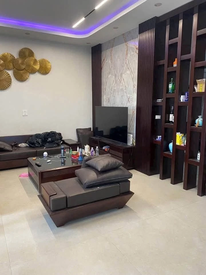 Bán nhà 3 tầng 241m² giá 3 tỷ Chợ Sơn - Ảnh thu nhỏ 3