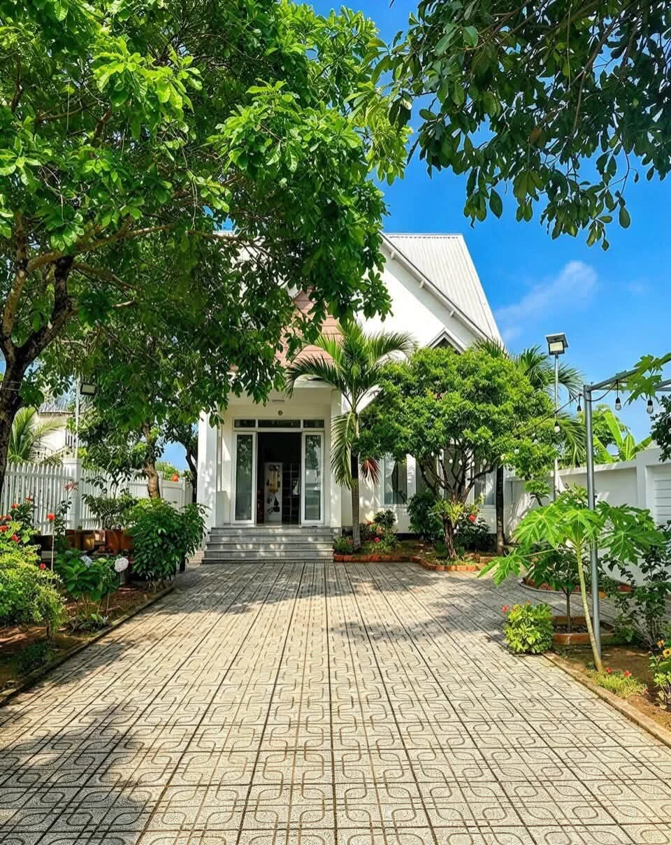 Nhà mái Thái 2 mặt tiền 285m² Tây Ninh, 2 PN, 2 WC - Ảnh 1