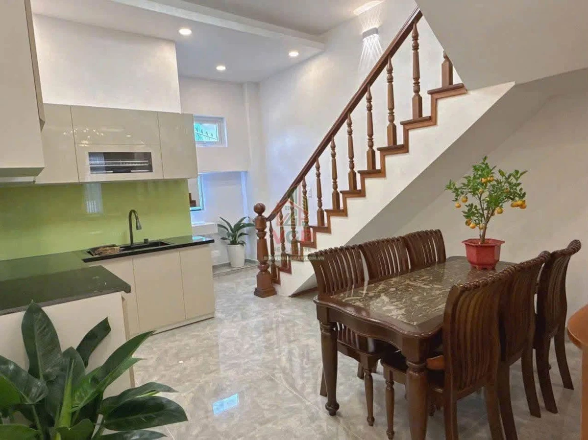 Bán nhà phố hẻm ô tô 62,1m2, 1 trệt 2 lầu áp mái, gần chợ Ngô Quyền, Phường 6, Lâm Đồng - Ảnh thu nhỏ 4