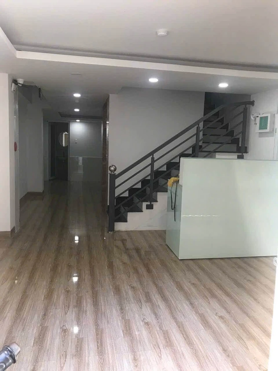 Bán tòa căn hộ 7,5 tầng phố Tây Nha Trang 398m² giá 15 tỷ - Ảnh 1