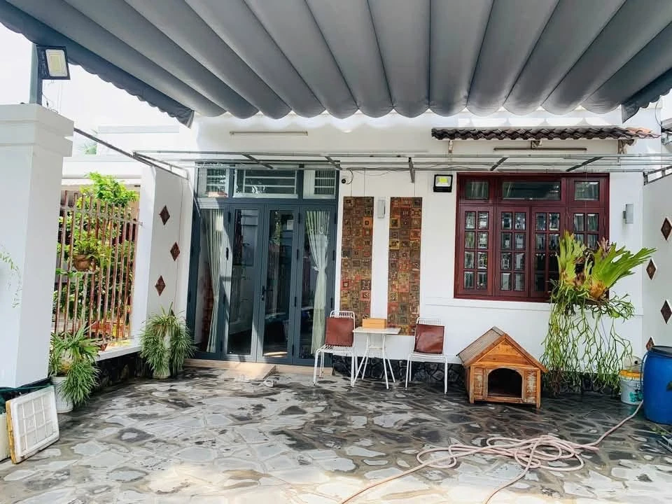 Nhà mặt tiền Nguyễn Huệ 323m² 3PN Bến Tre 15 tỷ - Ảnh thu nhỏ 2