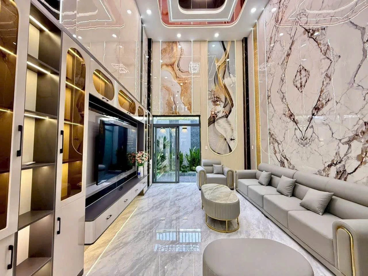 Bán nhà 4 tầng thang máy 300m² Quận 12 - 8,2 tỷ - Ảnh thu nhỏ 4