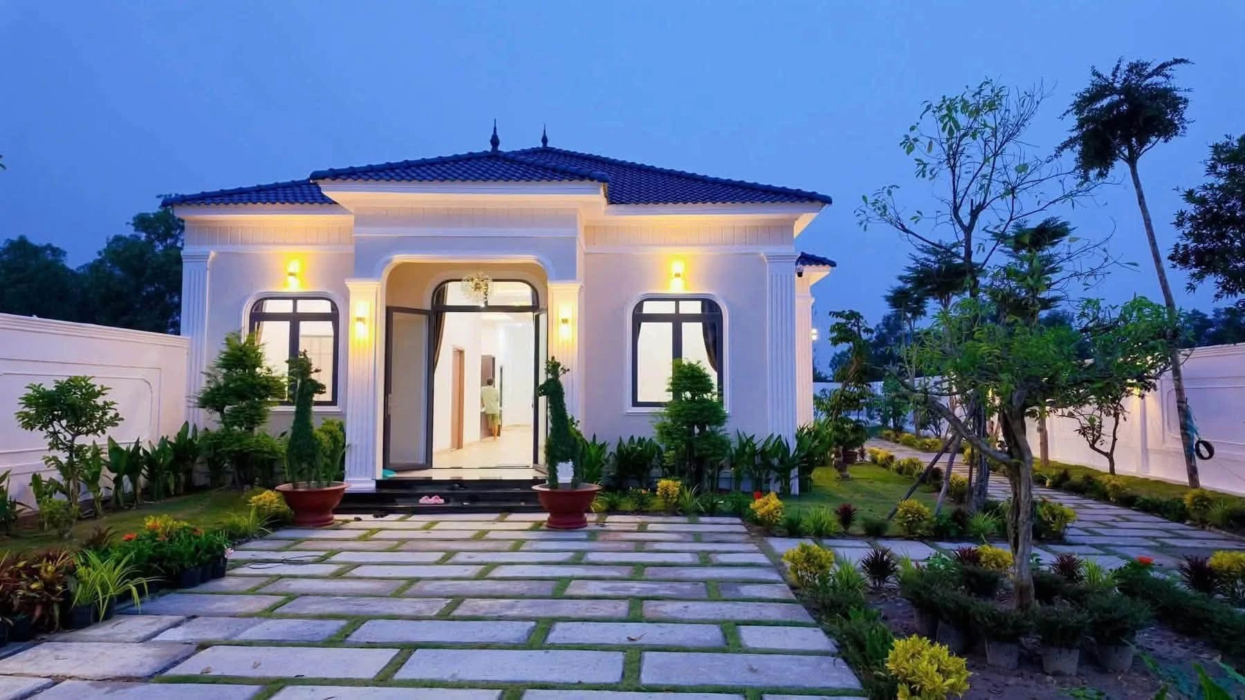 Biệt thự sân vườn 1.100m² 4PN Đức Hòa Long An 8,9 tỷ - Ảnh 1