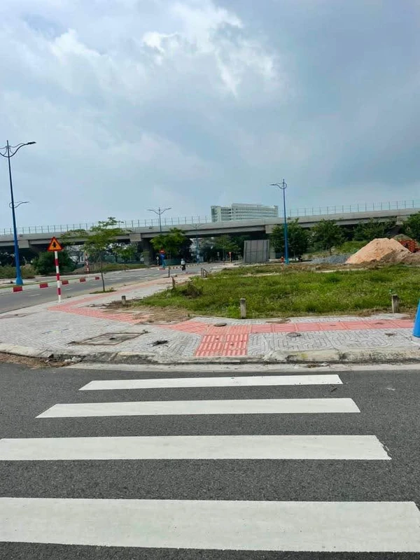 Bán lô góc 2 mặt tiền 118m² Hòa Long