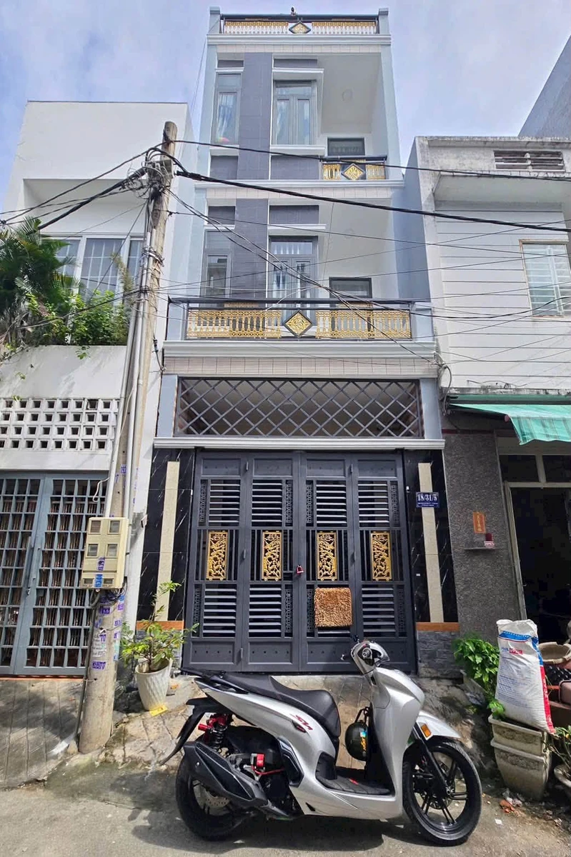 Nhà mới 1 trệt 2 lầu 3PN Trấn Biên 3,95 tỷ - Ảnh 1