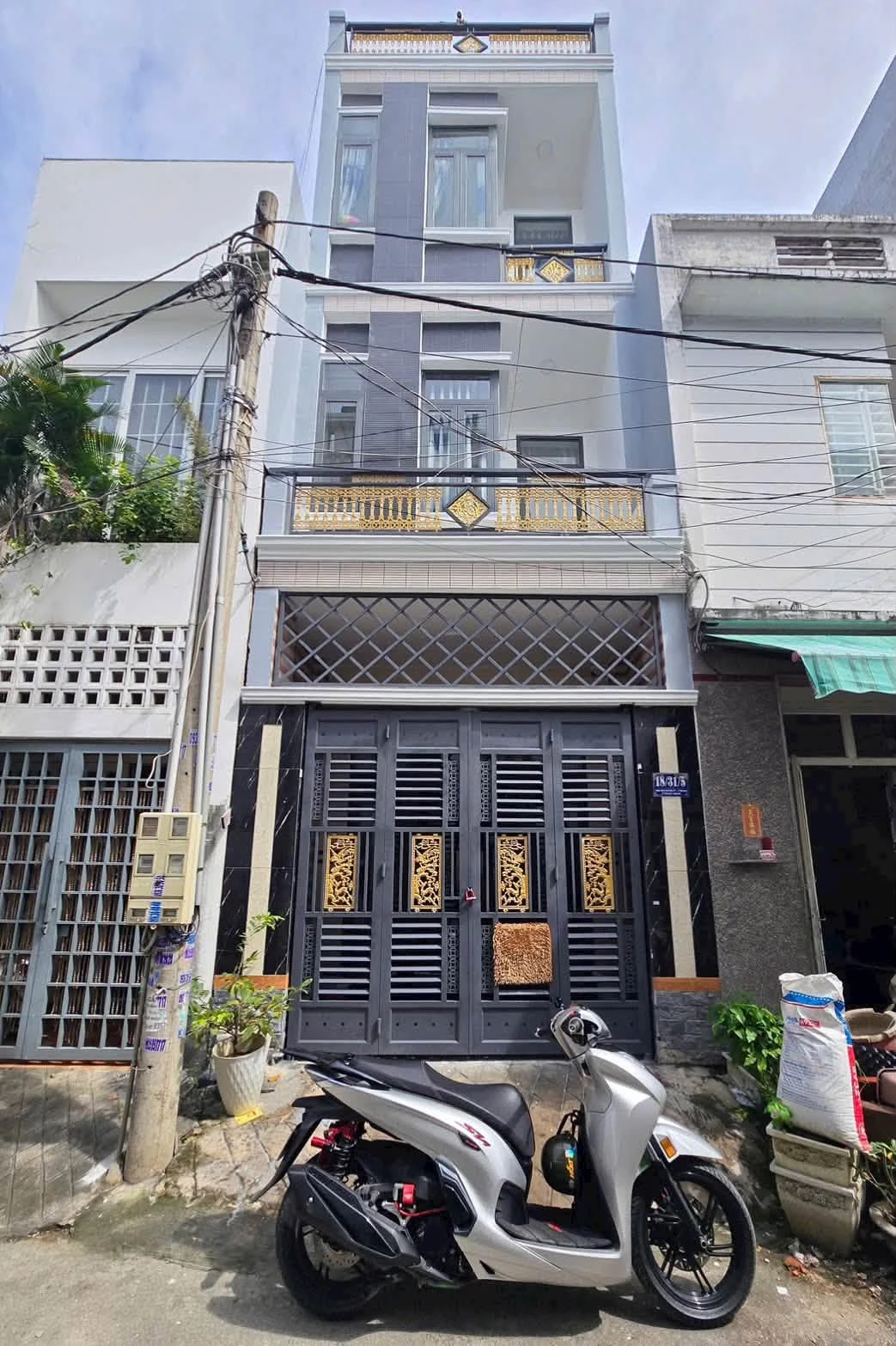 Nhà mới 1 trệt 2 lầu 3PN Trấn Biên 3,95 tỷ - Ảnh 1