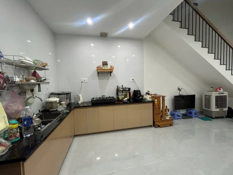 Bán nhà kiệt ô tô 3 tầng 50m² Núi Thành Quận 1