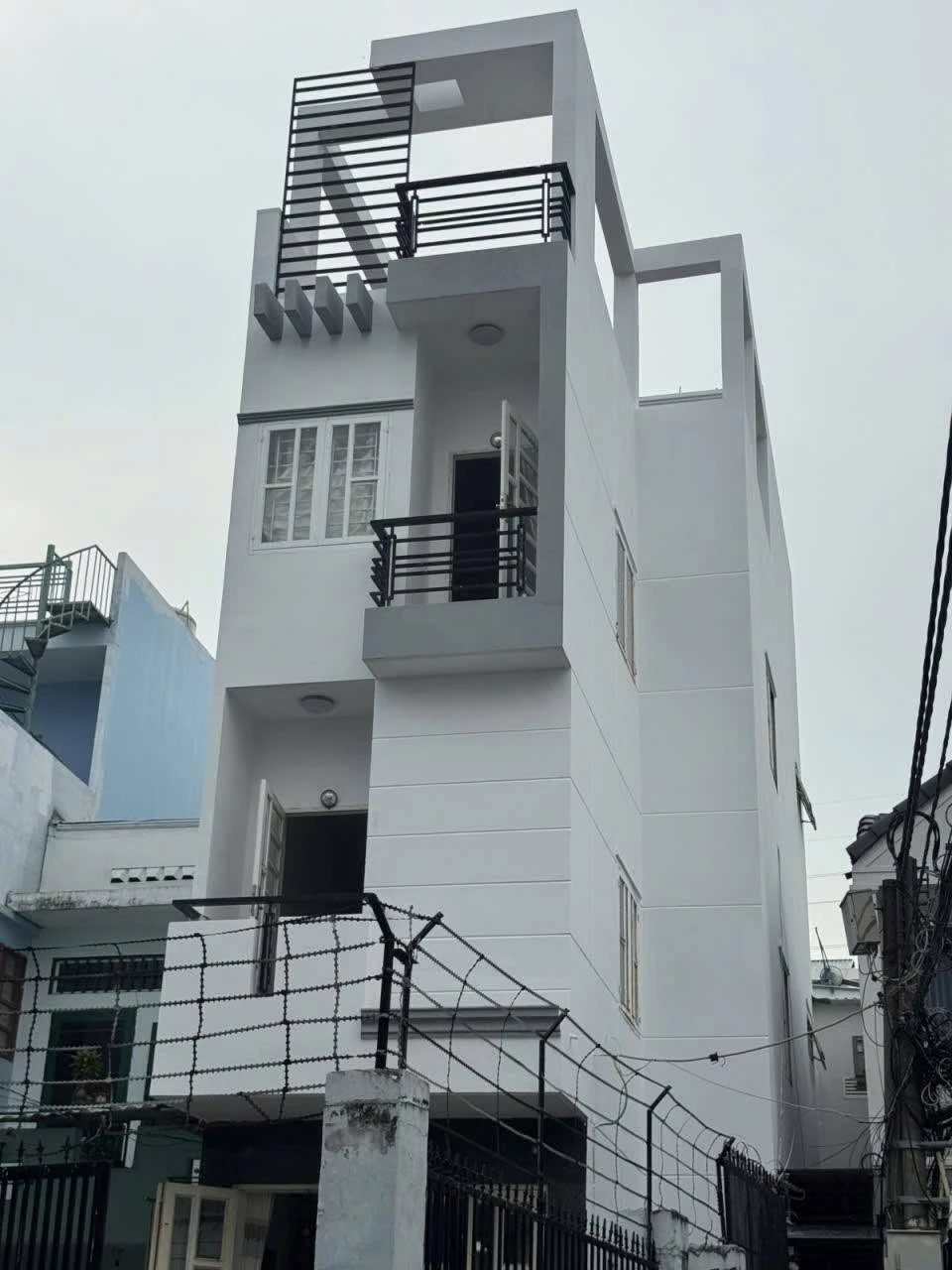 Bán nhà hẻm xe tải Phan Văn Trị, Bình Thạnh 81m2, 4 tầng, 4PN, giá 11 tỷ - Ảnh 1