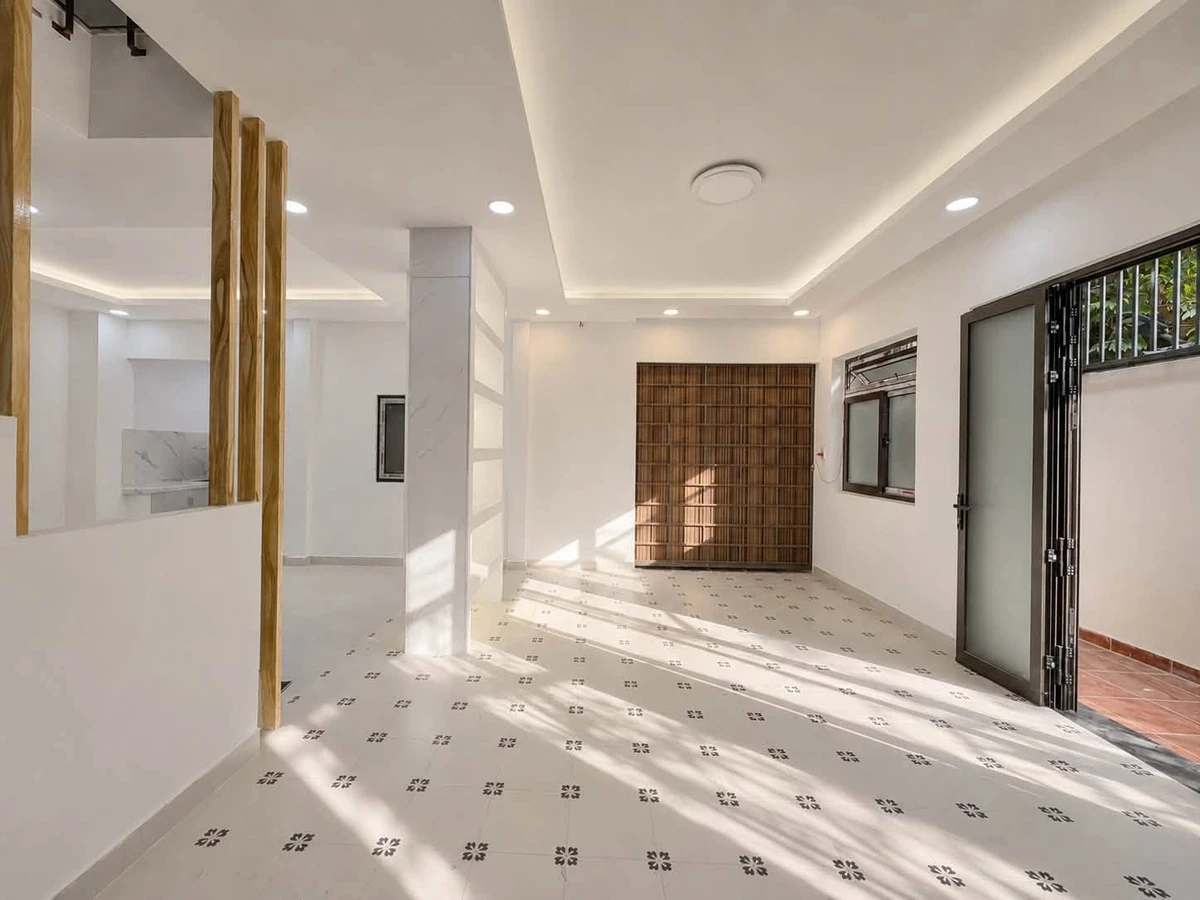 Bán nhà 2 tầng 4 phòng ngủ 72m2 gần chợ Bà Chiểu, Bình Thạnh giá 7,64 tỷ - Ảnh thu nhỏ 4