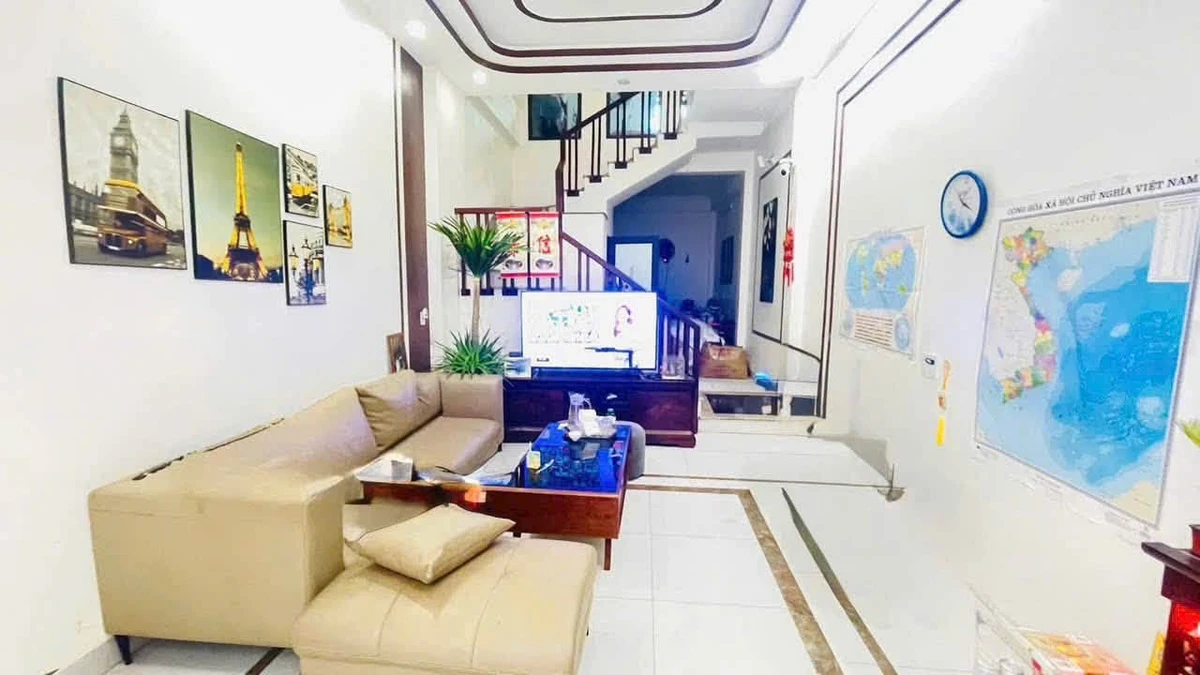 Bán nhà 3 tầng ngõ phố Điện Biên Phủ, Hải Dương 44m² - Ảnh 1