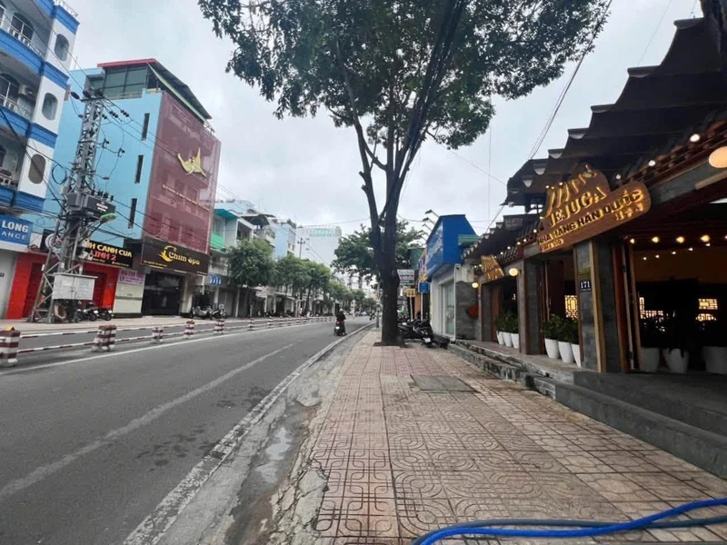 Bán nhà mặt tiền Nguyễn Thị Minh Khai, Nha Trang, 189m², 36,5 tỷ