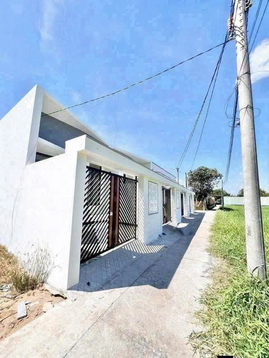 Bán nhà hẻm 2 phòng ngủ 105m² Tân An Long An 1,35 tỷ - Ảnh 1