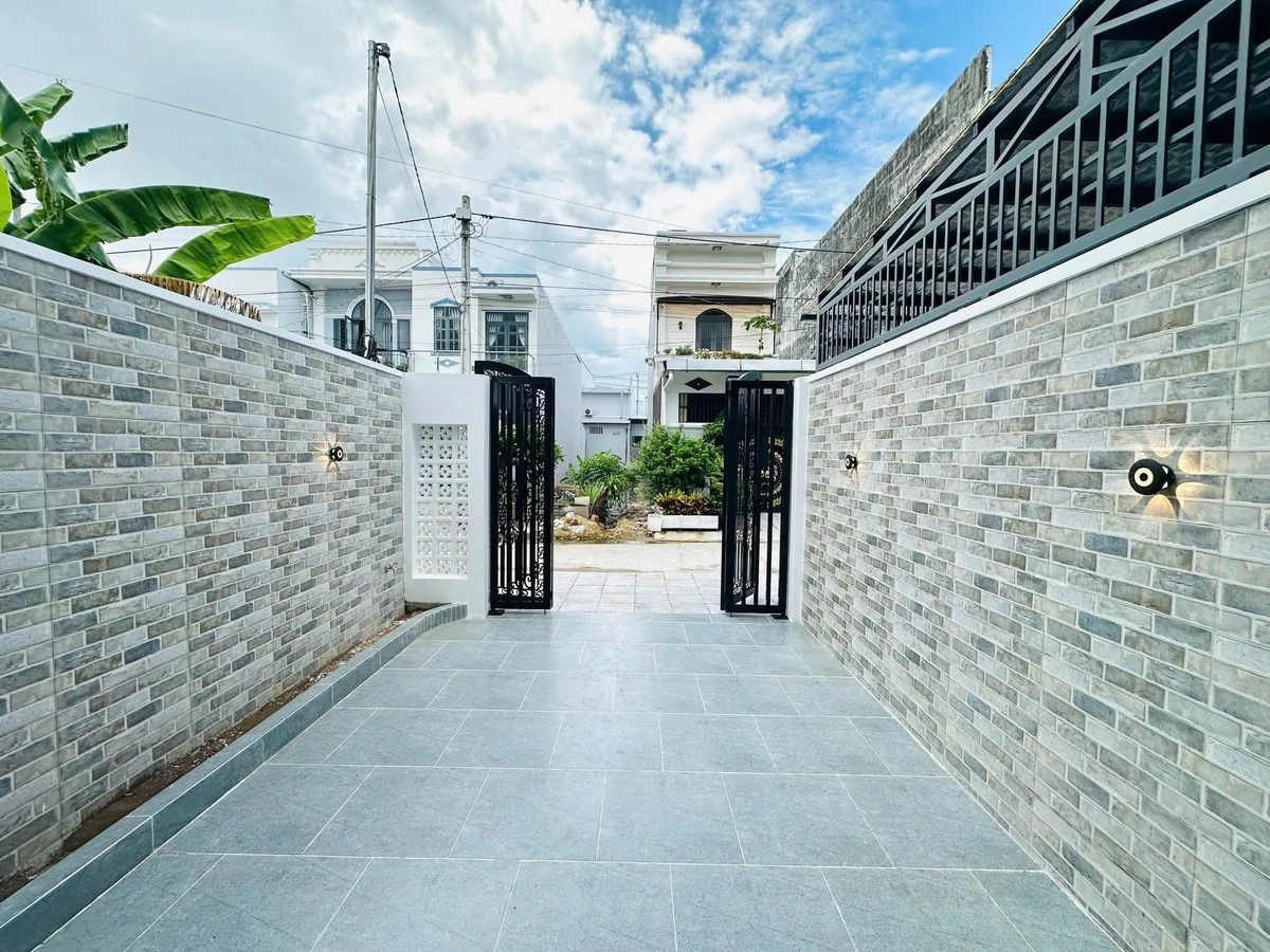 Bán nhà phố 1 trệt 1 lầu 4PN, 4,3x23,2m, hẻm ô tô gần chợ 30/4 Rạch Giá, giá 2,86 tỷ - Ảnh thu nhỏ 4