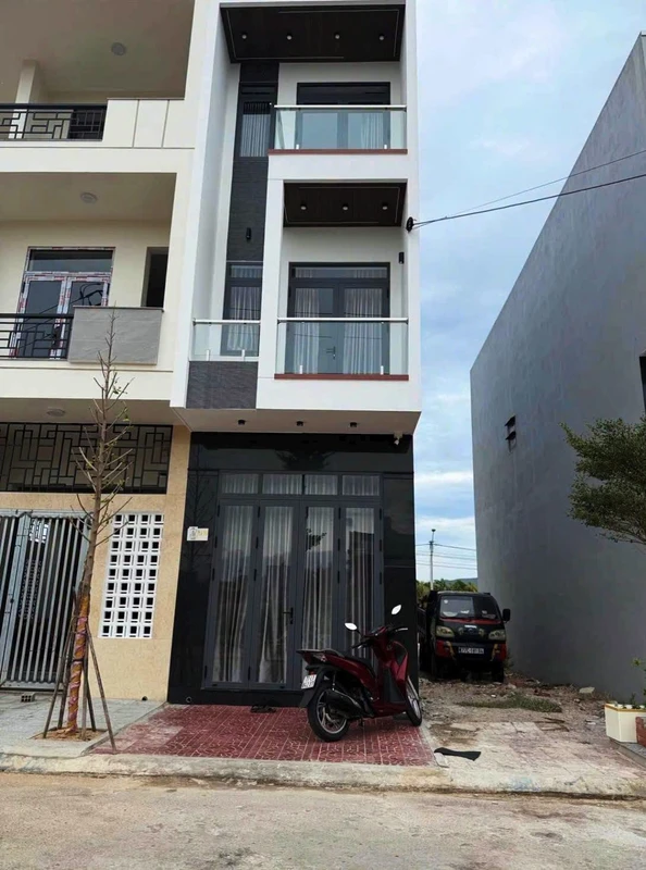 Bán nhà mặt tiền Hà Thanh 2, Quy Nhơn 44m² view sông