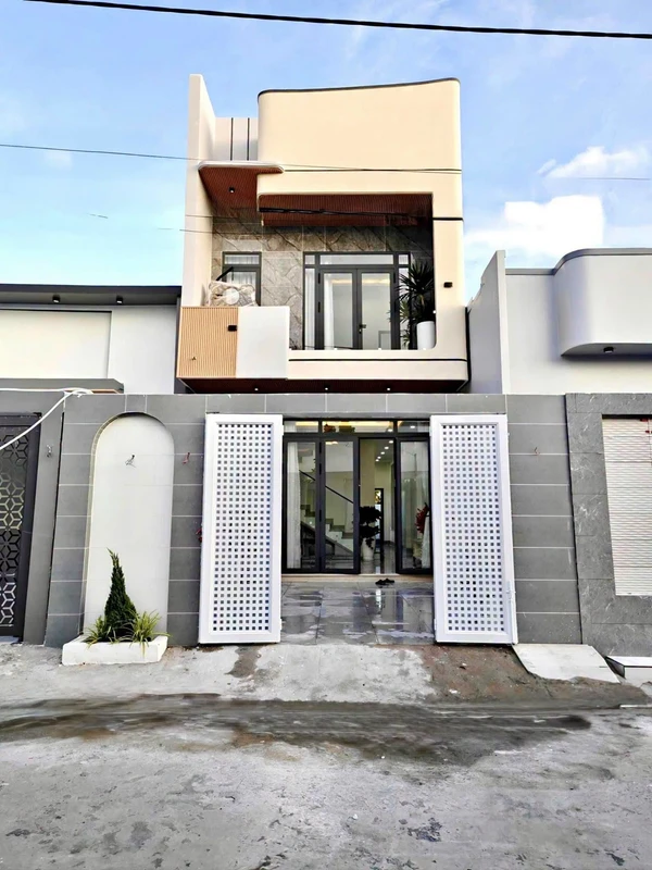 Bán nhà mặt tiền Nguyễn Huy Tưởng Rạch Giá 89m2, 3 PN