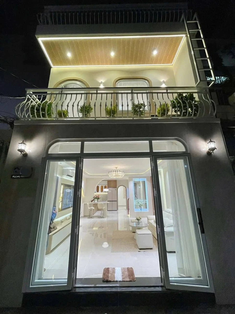 Bán nhà 2 mặt hẻm 60m2, 3 PN tại Phường 8 Tân Bình - Ảnh 1