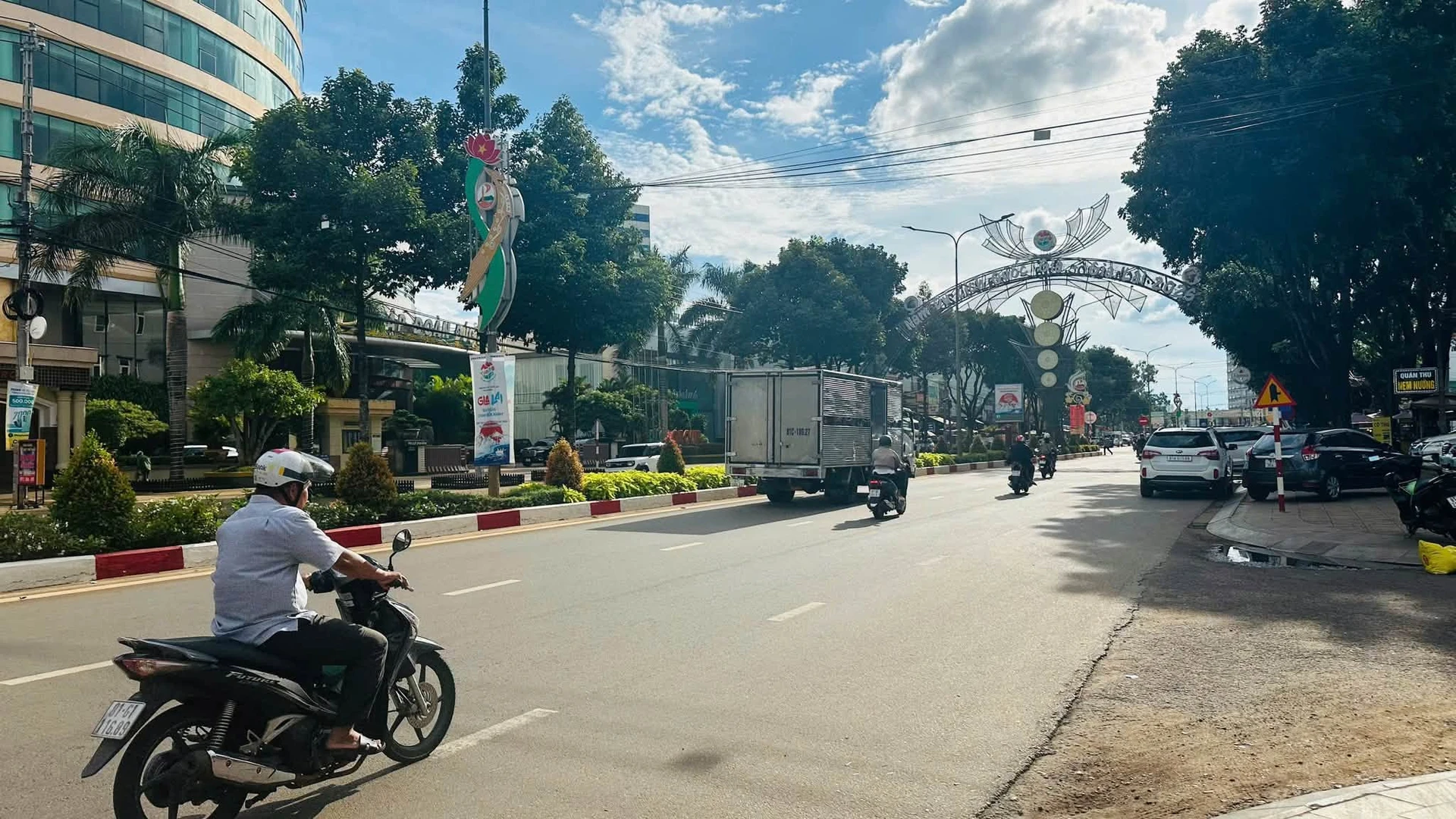 Bán đất hẻm chính 4x25m Lê Duẩn Quận 1 - Ảnh 1