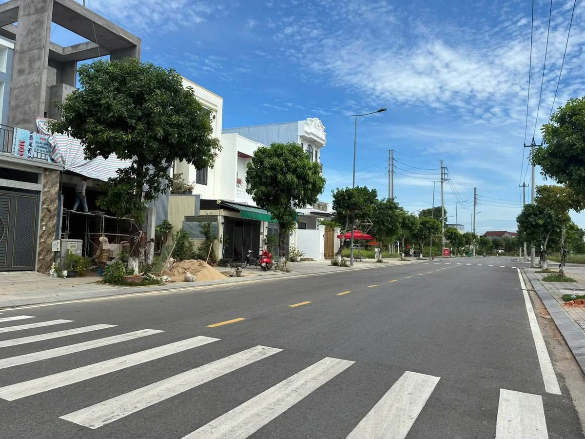 Bán lô đôi đất mặt tiền Nguyễn Tri Phương 170m2, Quảng Ngãi - Ảnh 1