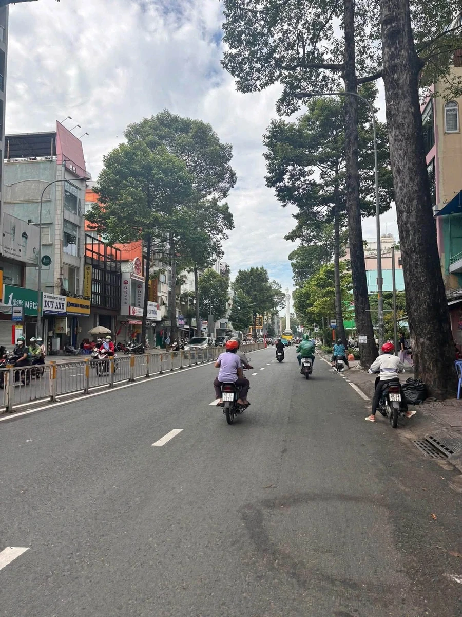 Bán tòa nhà đầu tư phòng trọ Q10, gần Đại học Kinh tế, 91m² - Ảnh thu nhỏ 3