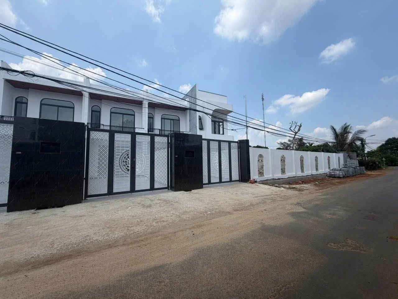 Bán nhà mặt tiền 25m2 Nguyễn Trường Tộ 3PN, 3 tỷ 70 - Ảnh 1