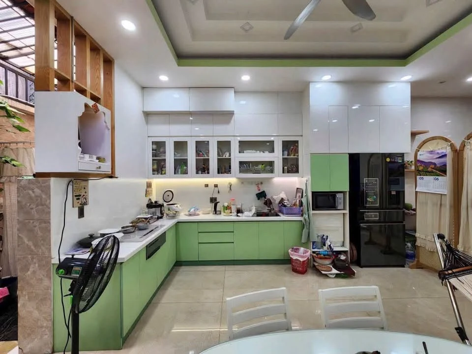 Bán nhà mặt tiền 3 tầng 95m² khu Tên Lửa, Bình Tân giá 11,9 tỷ - Ảnh thu nhỏ 4