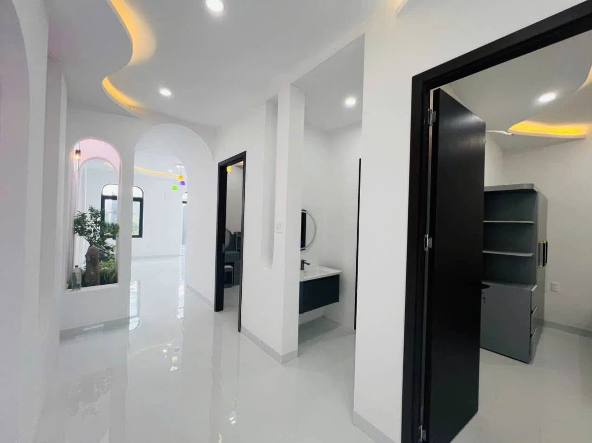 Nhà xây mới 105m2, 2PN, khu Ga Phan Thiết, 2,1 tỷ - Ảnh thu nhỏ 2