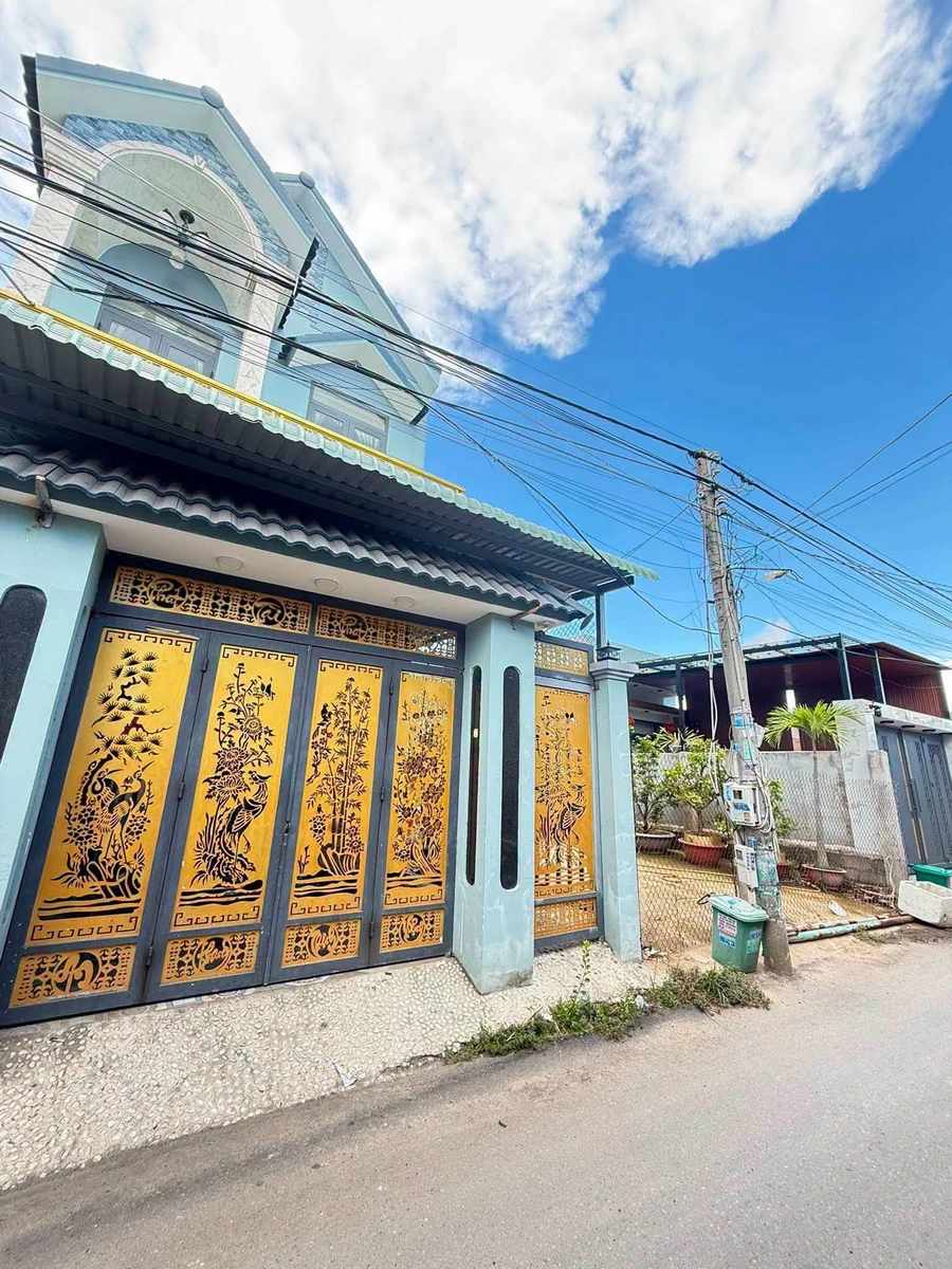 Bán nhà lầu mái thái 5PN 100m² tại Xã Long Hải - Ảnh thu nhỏ 2