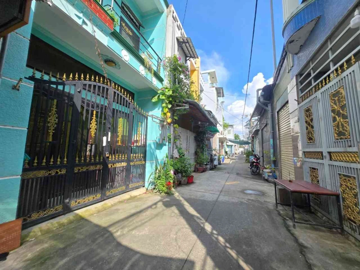 Bán nhà 3 tầng 3PN hẻm xe hơi 22m² Linh Xuân, Thủ Đức giá 2,9 tỷ - Ảnh 1