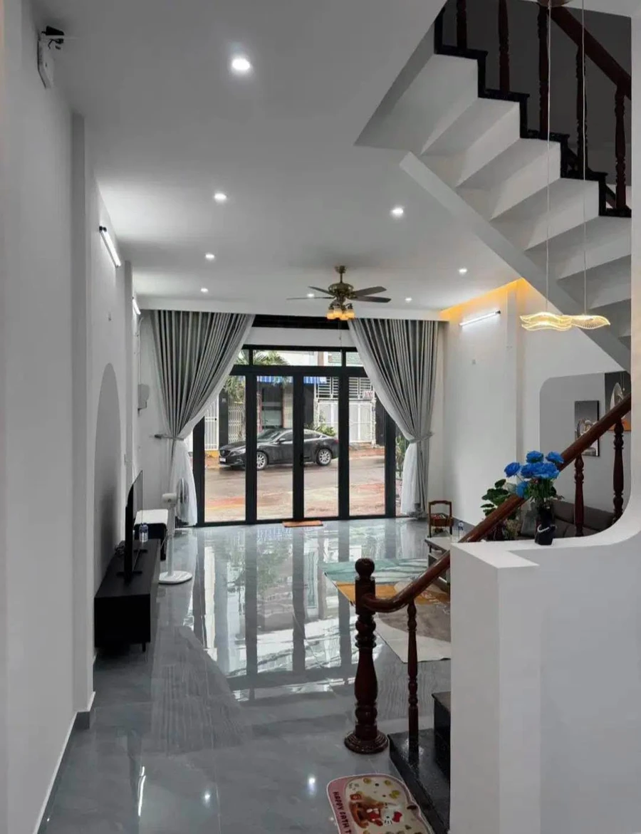 Bán nhà 3 tầng mặt tiền Thanh Niên gần biển Quý Nhơn, 71m², 7.7 tỷ - Ảnh thu nhỏ 4