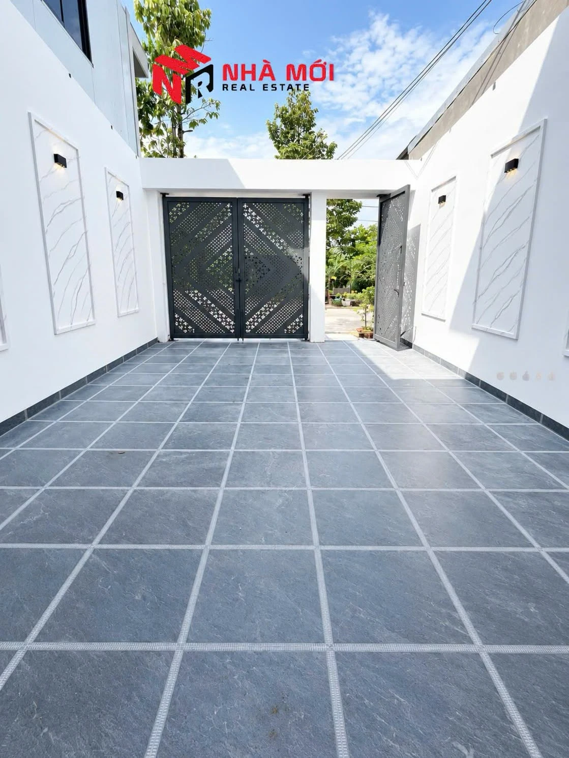 Bán nhà 1 trệt 1 lầu 4.5x27m, 3PN Tân Xuyên 2.45 tỷ - Ảnh 1