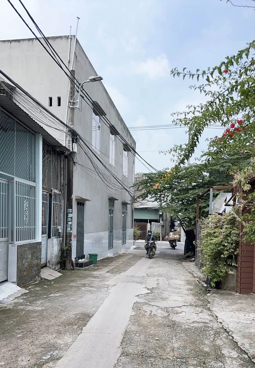 Bán nhà 2 tầng 50m² 3PN Quận 9, full nội thất - Ảnh 1