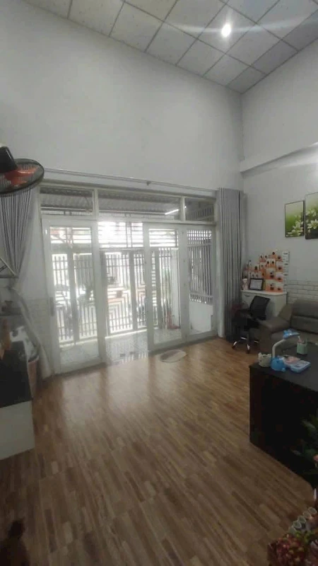 Bán nhà gác lửng 5x18.2m (91m²) mặt tiền Nguyễn Đệ Rạch Giá 2,1 tỷ