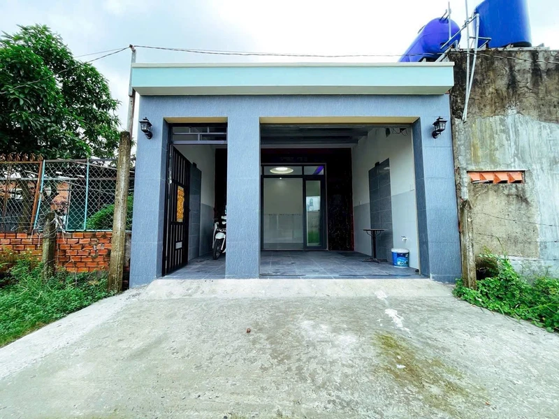 Bán nhà 5x18m thổ cư 2 phòng ngủ gần chợ Cây Dương, Đức Hòa Hạ giá 1,65 tỷ