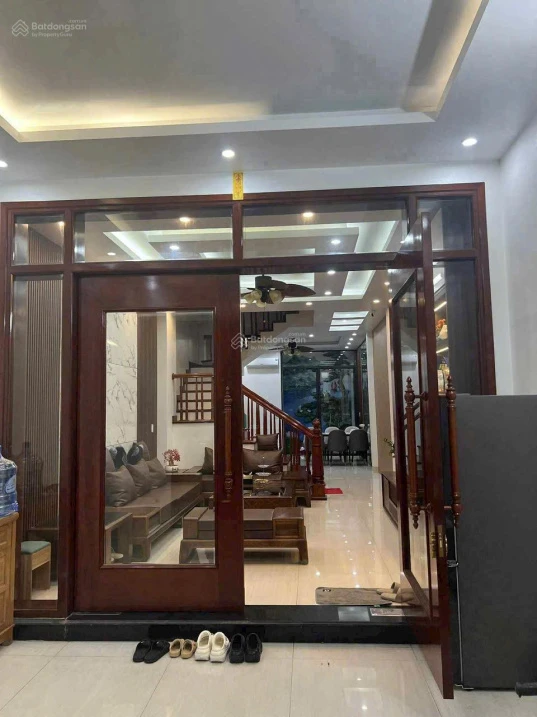 Bán nhà 4 tầng hướng Đông Nam mặt đường Ngô Thì Nhậm Thái Bình!