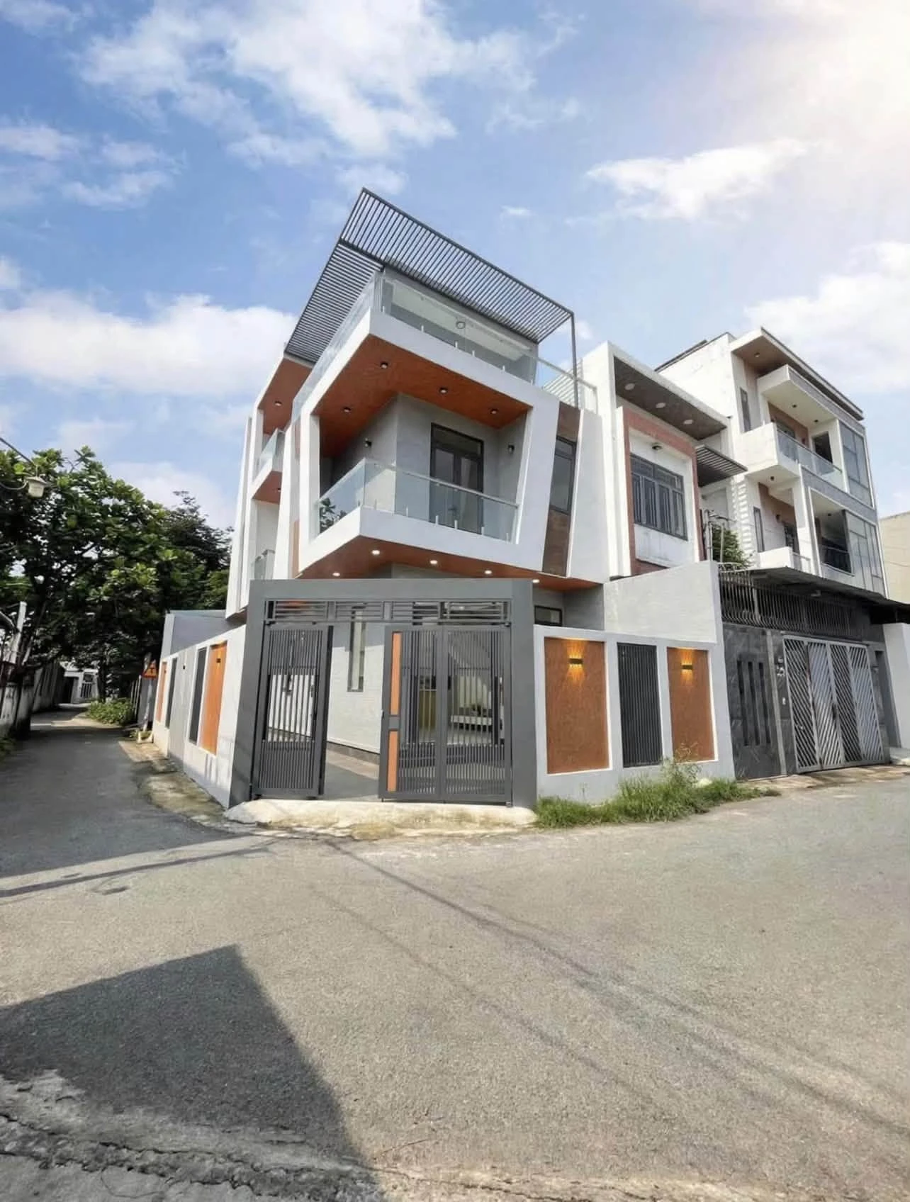 Bán nhà góc 2 mặt tiền 180m² Thủ Dầu Một, Bình Dương - 4.79 tỷ - Ảnh 1