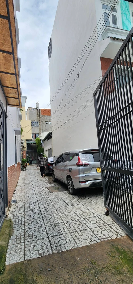 Bán nhà 5 tầng 71m² 7,6 tỷ gần công viên Gia Định - Ảnh thu nhỏ 2
