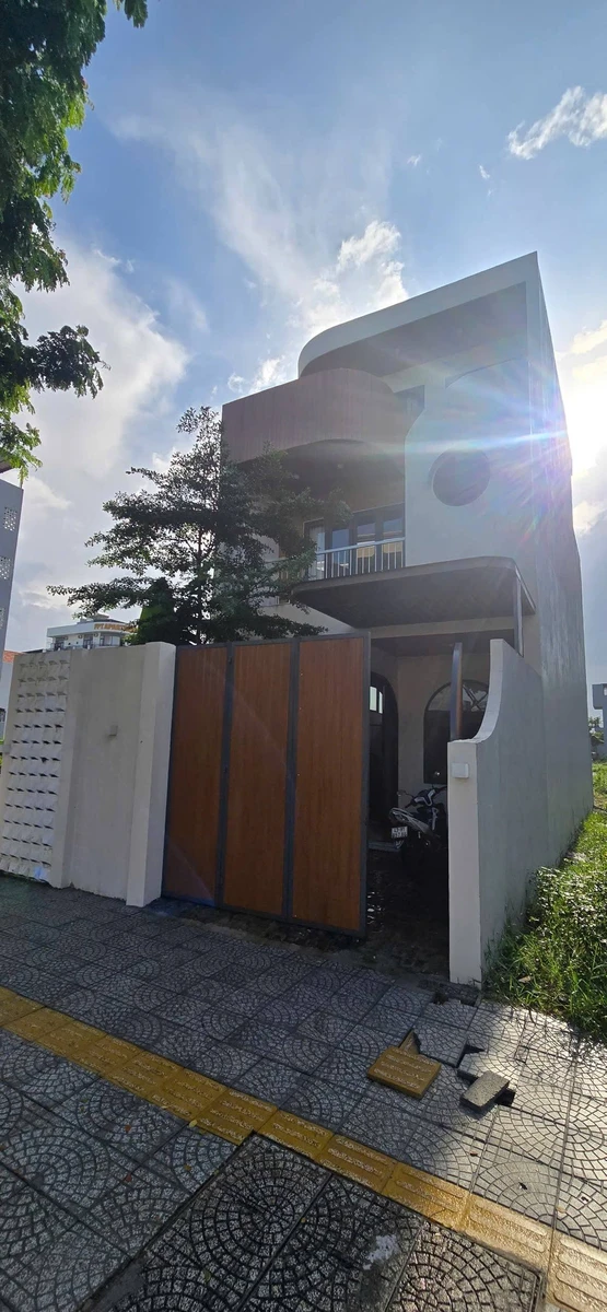 Bán nhà 2 tầng 1 lửng FPT City Đà Nẵng 108m², 3PN 7.85 tỷ - Ảnh thu nhỏ 3