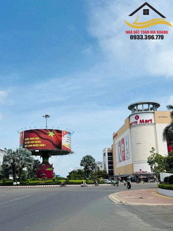 Bán nhà 2 mặt tiền Tôn Đức Thắng, Phan Thiết, 165.5m2