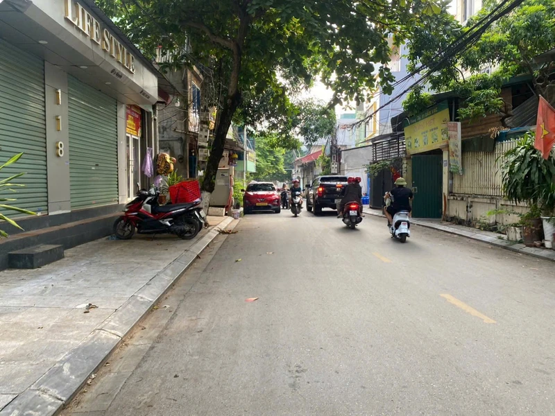 Bán nhà mặt phố Đầm Vạc Vĩnh Yên 424m² mặt tiền 12.7m