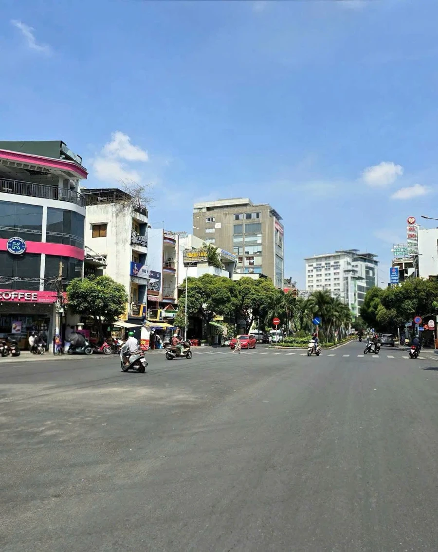 Bán nhà hẻm xe hơi 74m2 Đoàn Thị Điểm Phú Nhuận - Ảnh 1