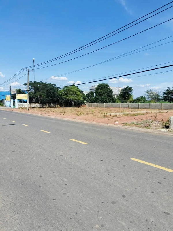 Bán đất mặt tiền Nguyễn Hoàng Trảng Bom 165m² sổ riêng 2 tỷ