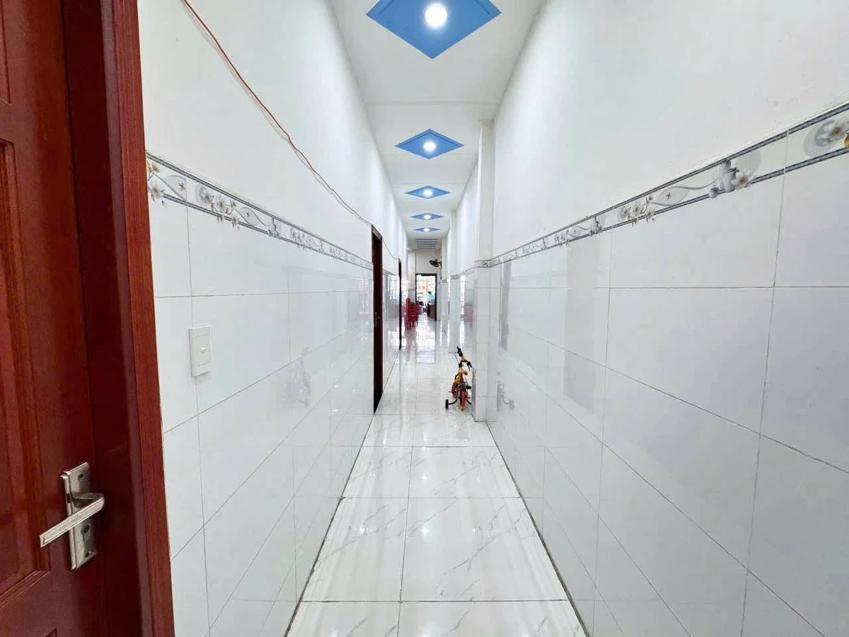 Bán nhà 5x40m, 3 phòng ngủ, sổ hồng riêng tại xã Hòa Khánh, Đức Hòa, Long An cũ - Ảnh thu nhỏ 3