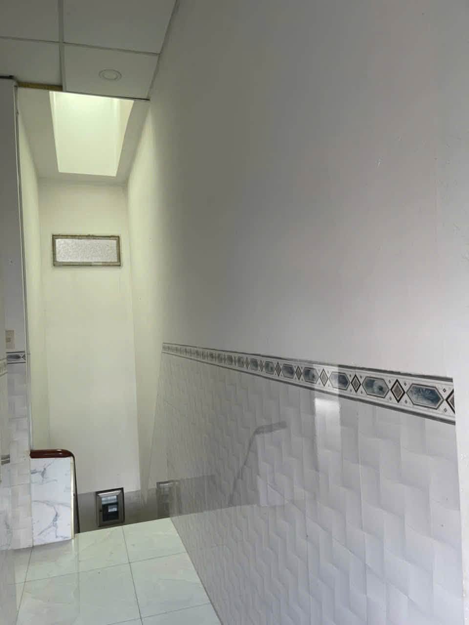 Bán nhà hẻm Dương Văn Nga, 42m², 2 phòng, 2 WC – Nha Trang 2.2 tỷ - Ảnh thu nhỏ 5