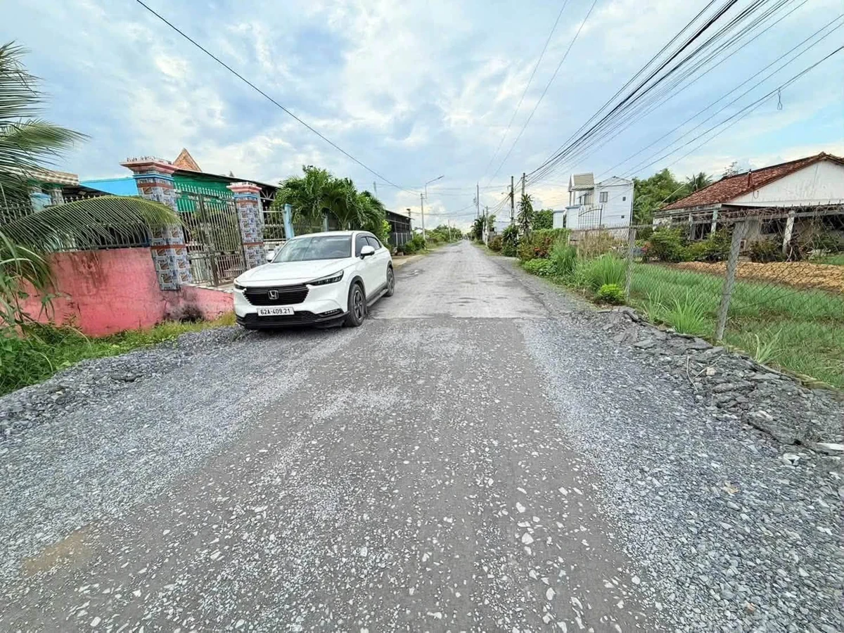 Bán đất thổ cư mặt tiền 300m² Long Cang, Tây Ninh - Ảnh 1