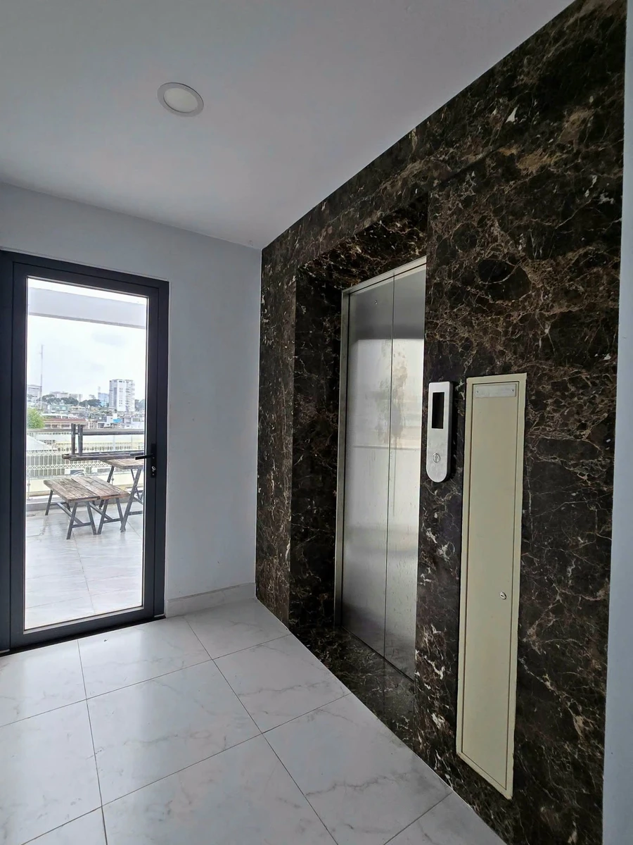 Bán tòa nhà căn hộ dịch vụ 7 tầng có hầm, 11 phòng, 79,2m2 gần Cầu Bông, Bình Thạnh - Ảnh thu nhỏ 4