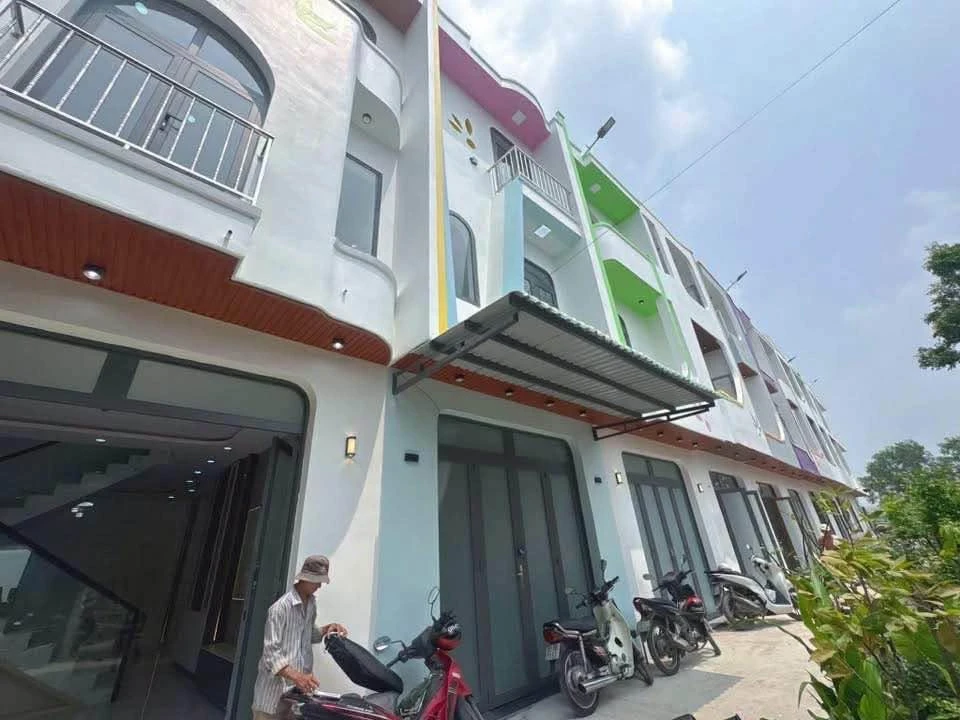 Bán nhà phố 4PN 3WC 68m² Phước Lý Tây Ninh 1,95 tỷ - Ảnh thu nhỏ 2