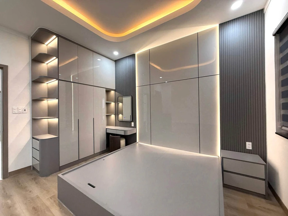 Nhà lầu 3 phòng, 105m2, 2 tỷ 300 triệu, Phường Long Khánh - Ảnh thu nhỏ 2