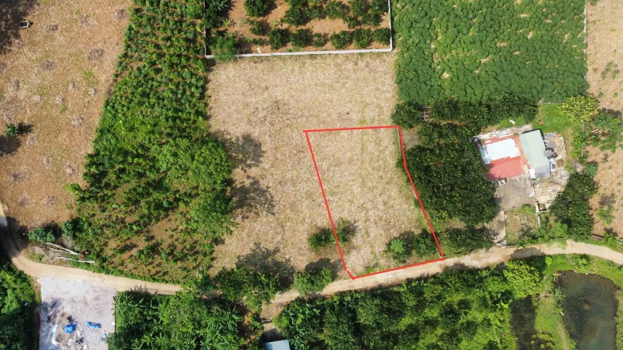 Bán đất vườn 561m2 view núi Đà Bắc Hòa Bình 7xx triệu - Ảnh 1