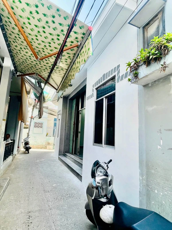 Bán nhà 2 PN gần biển đối diện Champa Island Nha Trang 77.7m2
